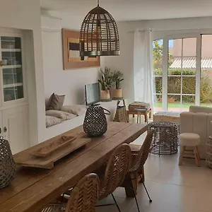 https://old-village-design-3-bedroom-townhouse.hotelaalgarve.com